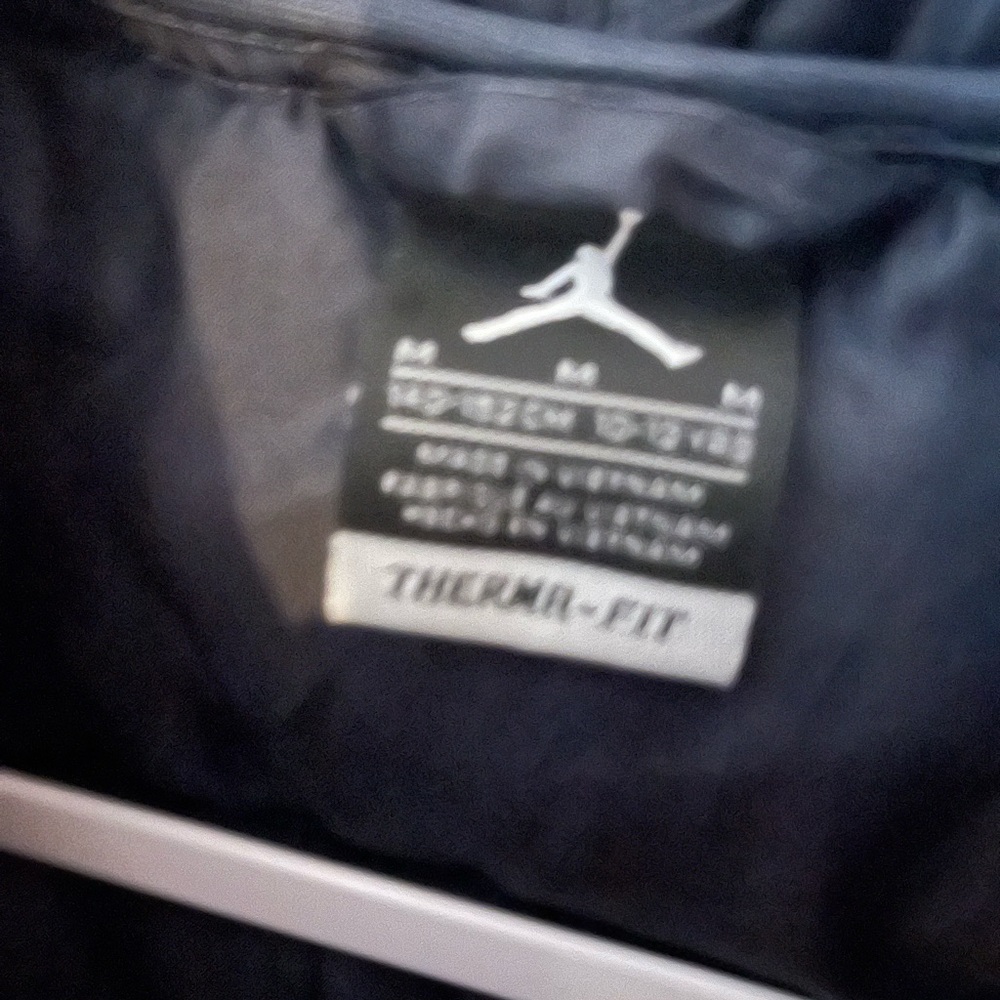 Jordan Boy’s Black and Gray Hooded Puffer Jacket - Picture 2 of 2